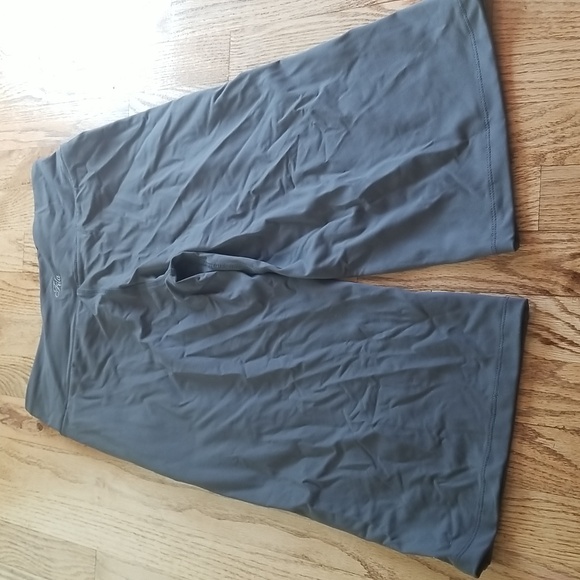 (S) NWT Fila Wide Leg Capris UV Protective Stretch Yoga Moisture Wicking Fabric - Picture 13 of 13